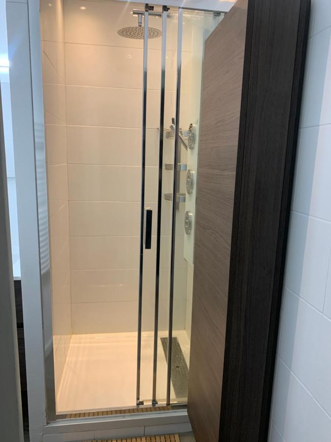 4-Star Beachfront Appartment- Sea View Кан Екстериор снимка